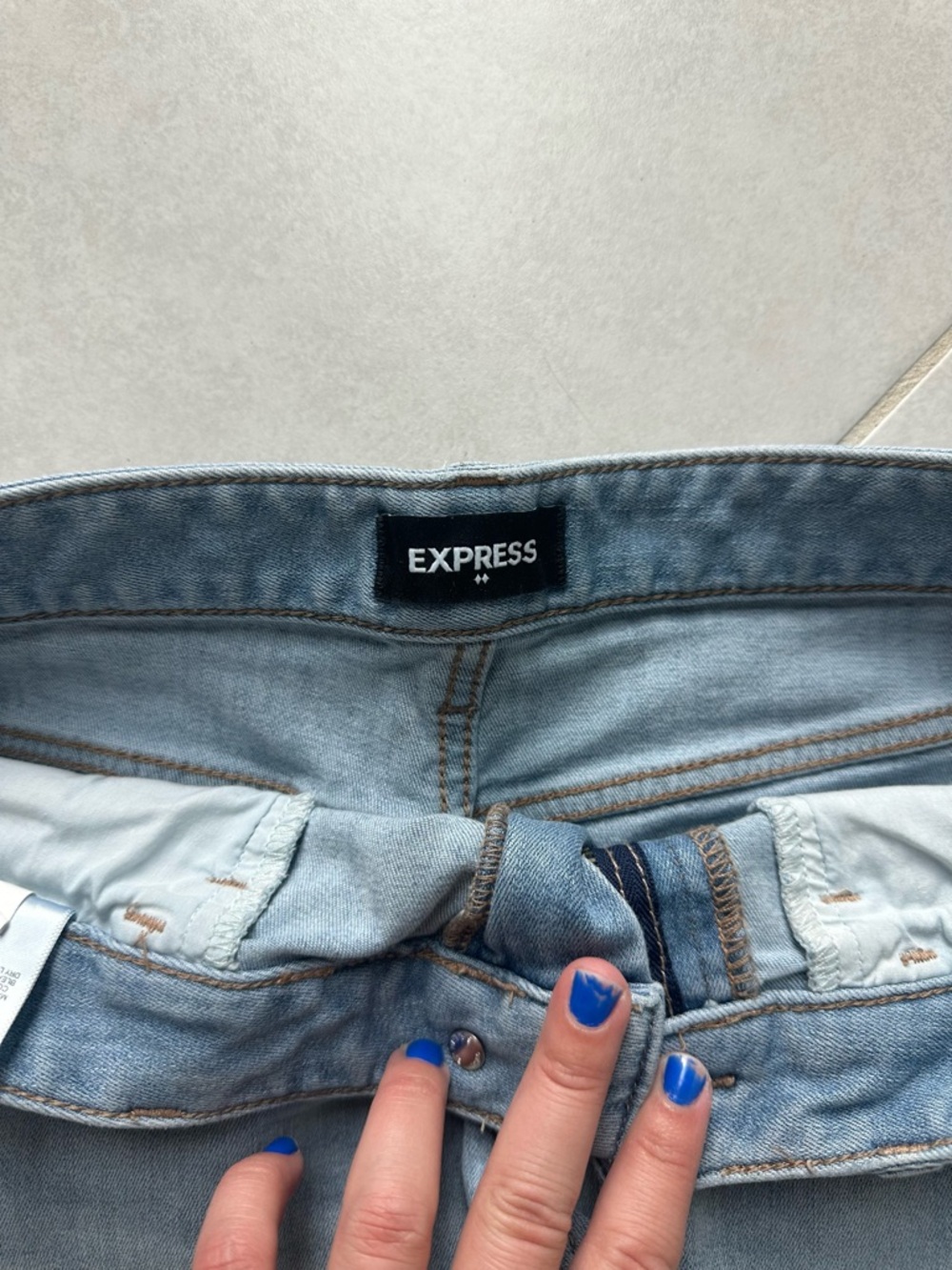 Express Jean Shorts - Picture 3 of 4